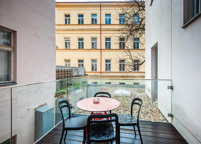 Billionaires Boutique Residence & Premium Suites, Old Town