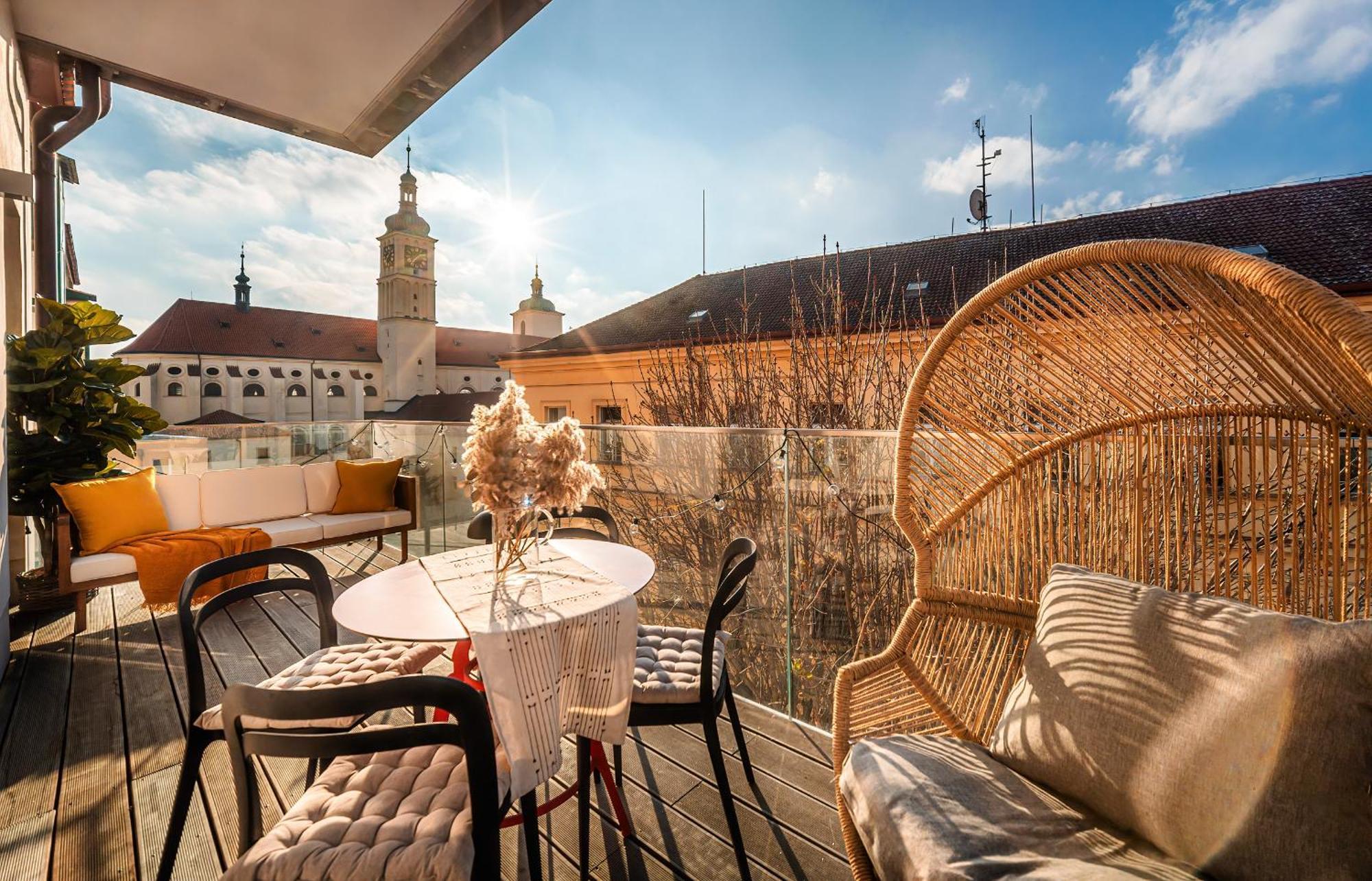 Billionaires Boutique & Premium Suites, Old Town Appartement