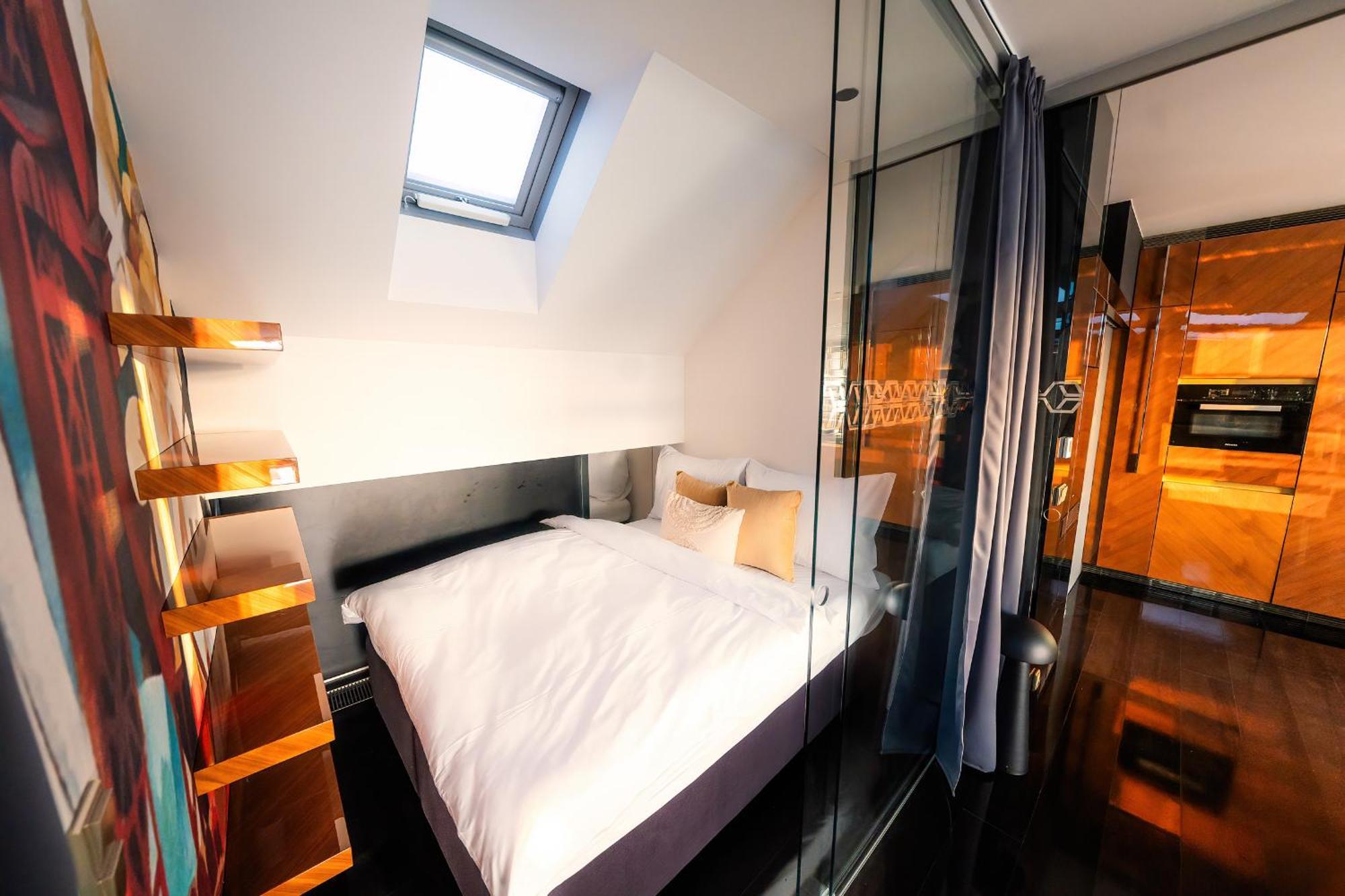 Billionaires Boutique & Premium Suites, Old Town Appartement