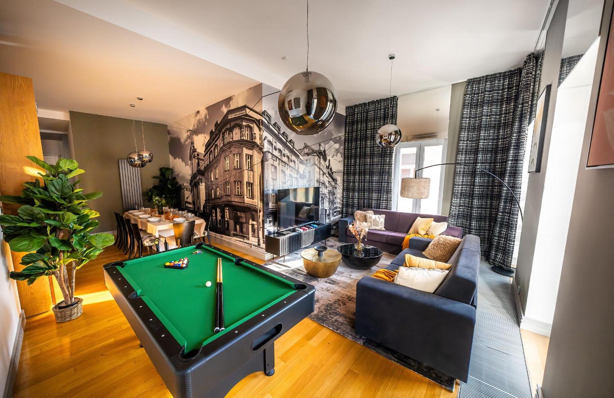 Billionaires Boutique & Premium Suites, Old Town Appartement *